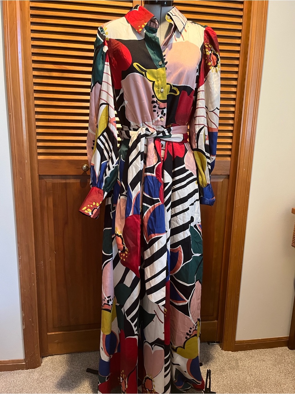NWT Abstract Floral Multicolor Maxi Shirt Dress with Belt - Picture 4 of 10
